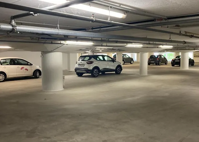 81 M2 I Comfortable 3 Room Apartment I Central L Wifi & Netflix